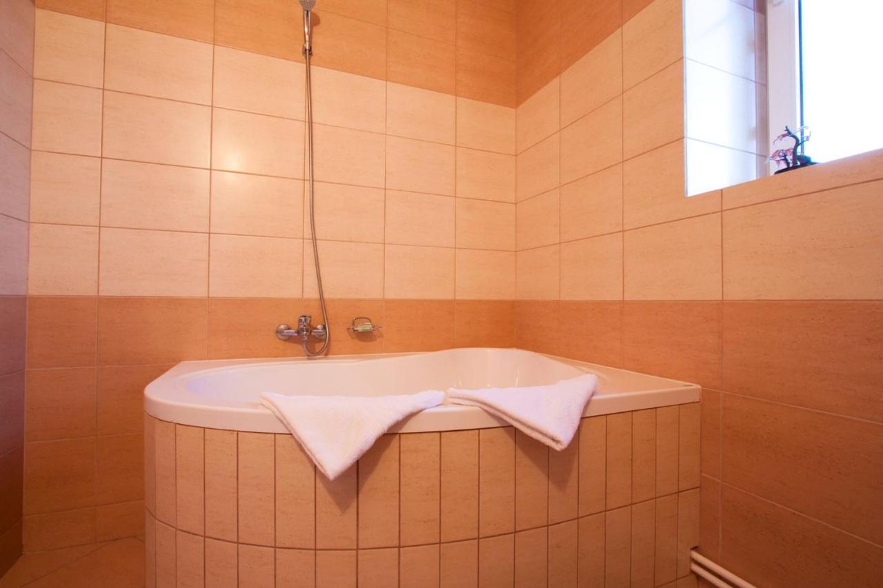 Filo Hotel ゲオルゲニ エクステリア 写真